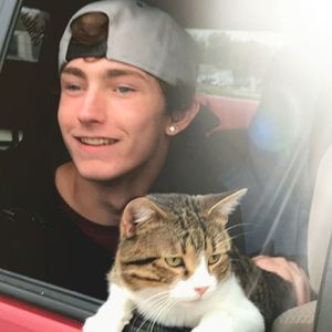 Meet your Posher, Logan